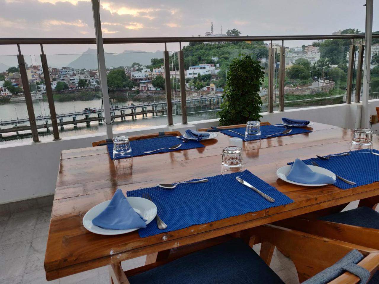 Rajdarshan - A Lake View Hotel In Udaipur Eksteriør bilde